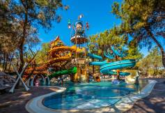 LONG BEACH CLUB NATURE Pools & Beach